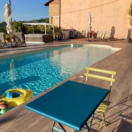 La Casa Di Chiara Frühstückspension Diano dʼAlba