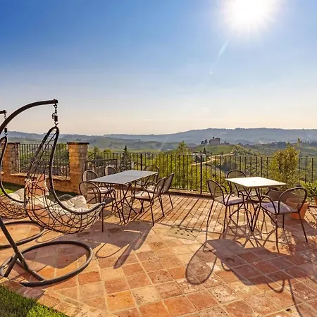 La Casa Di Chiara Bed & Breakfast 4*