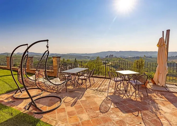 La Casa Di Chiara Bed & Breakfast 4*